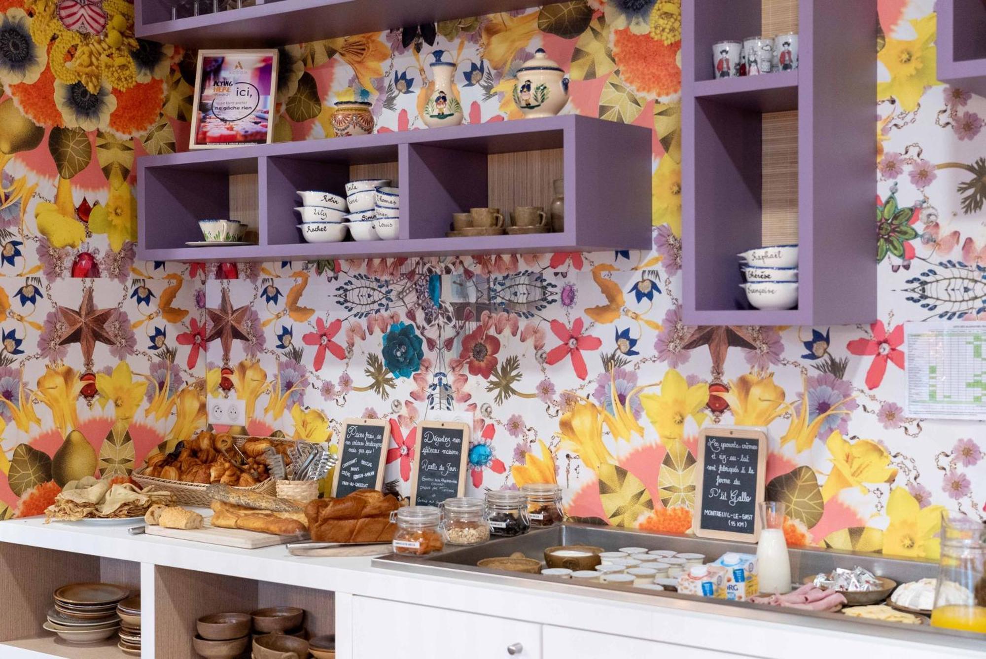 Greet Hotel Rennes Pace Экстерьер фото